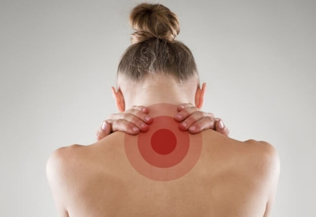 Bolovi u vratnoj kralježnicisimptomi