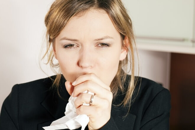 Škakljanje u grlu alergija